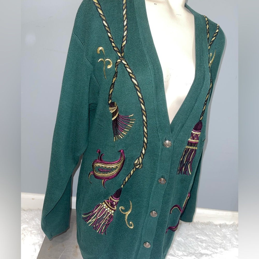 Vintage Casual Corner hunter green embroidered v-neck cardigan sweater Large - Picture 2 of 7